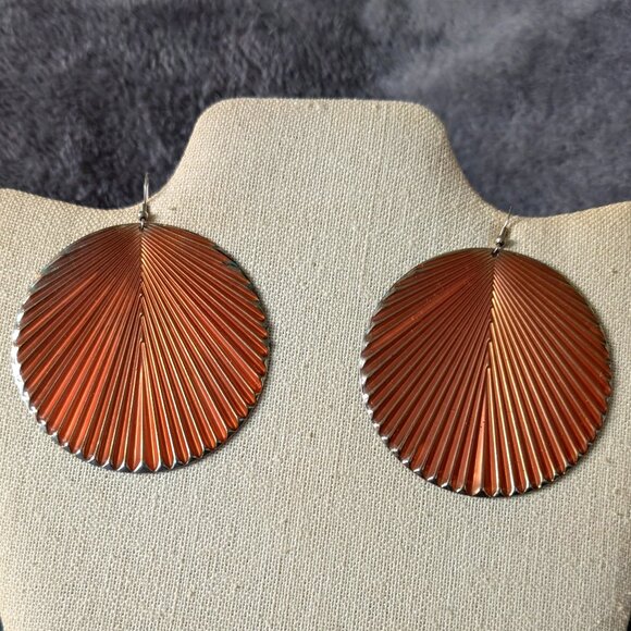 COPPER TONE LARGE LIGHT METAL CIRCLE WITH RIDGES EARRINGS #54 - Picture 1 of 2